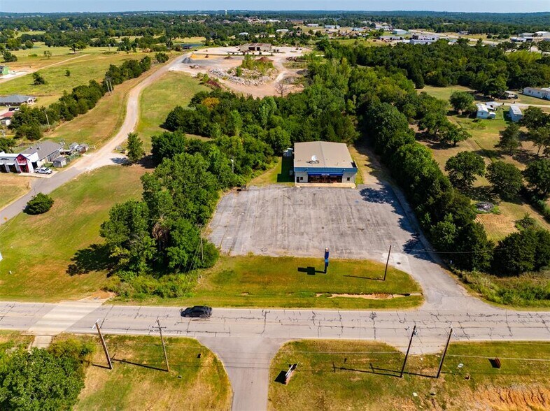 More Photos Of 1110 Stothers Ave, Seminole Theater Concert Hall For Sale