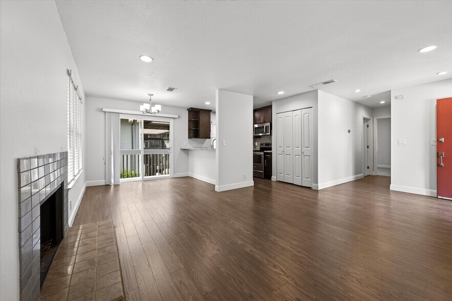 More Photos Of 1920 Camino Verde, Walnut Creek Apartments For Sale