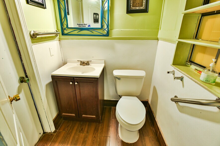 More Photos Of 799 Moreland Ave SE, Atlanta Healthcare For Sale