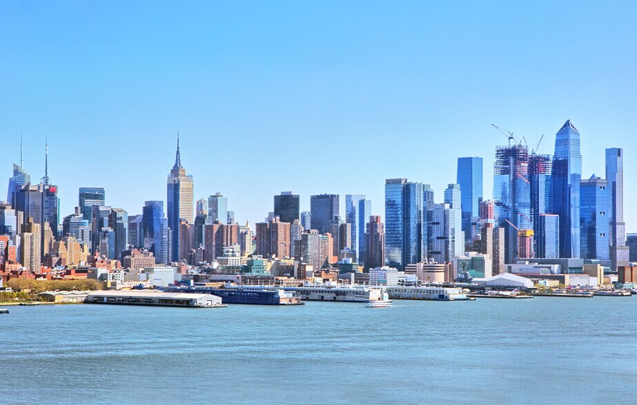 More Photos Of 6050 Kennedy Blvd E, West New York Apartments For Sale