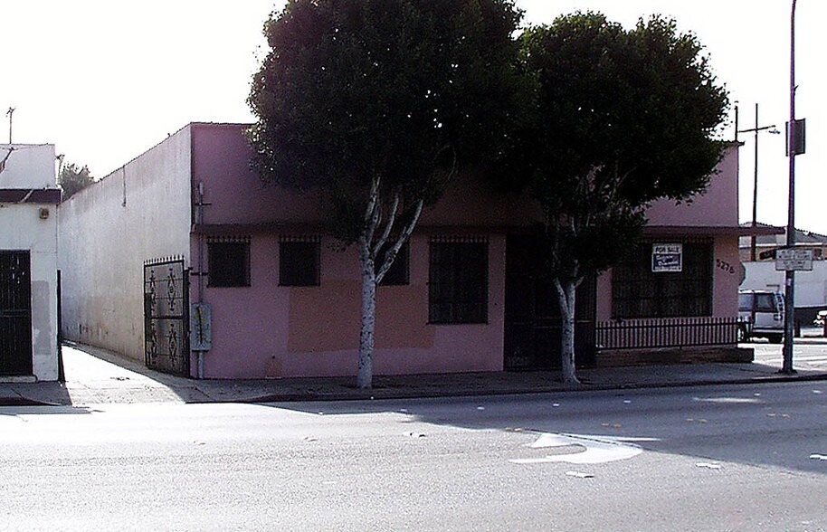 More Photos Of 5268-5276 Atlantic Blvd, Maywood Showroom For Sale