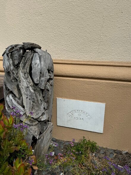 More Photos Of 660 Oak St, San Francisco Office For Lease