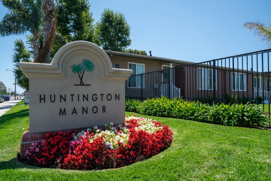 More Photos Of 19131-19161 Delaware St, Huntington Beach Apartments For Sale