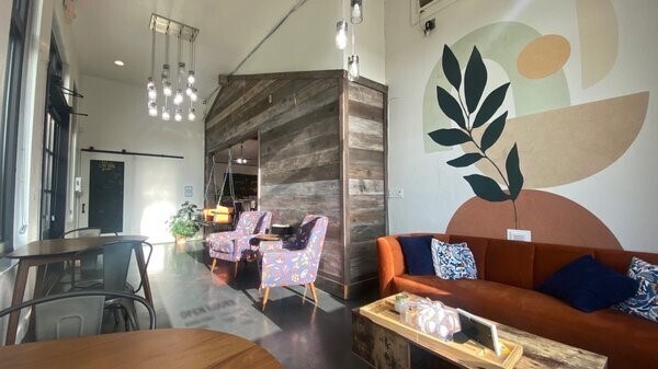 More Photos Of 6639 NW 36th St, Bethany Freestanding For Lease