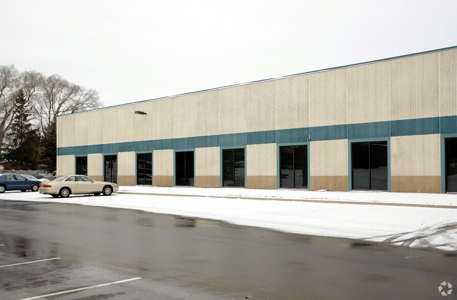 More Photos Of 1325 Eagandale Ct, Eagan Warehouse For Lease