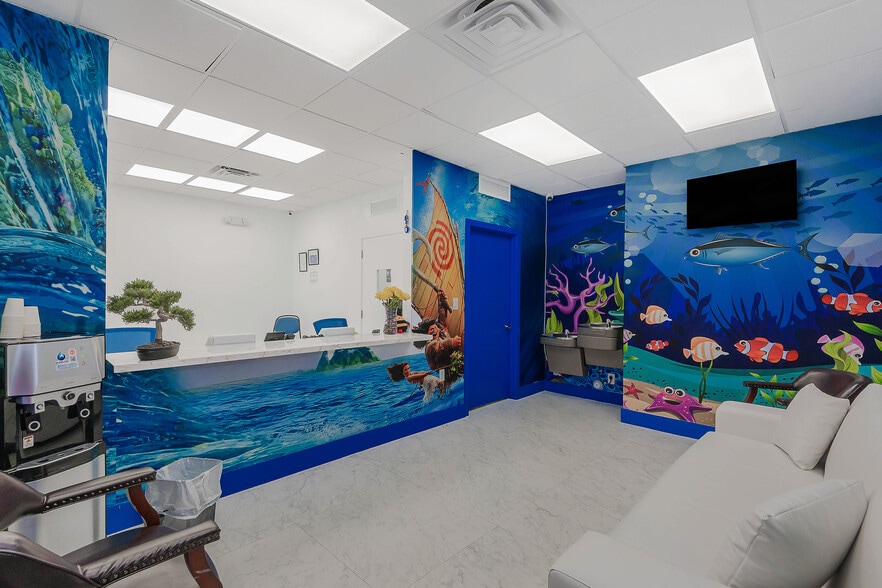 More Photos Of 1976-1992 E 4th Ave, Hialeah Storefront For Sale