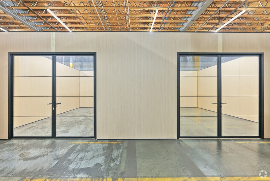 More Photos Of 3950 Airport Dr, Ontario Warehouse For Lease