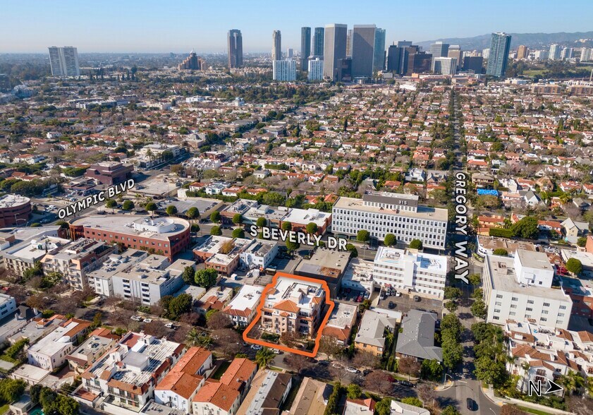 More Photos Of 313 S Reeves Dr, Beverly Hills Apartments For Sale