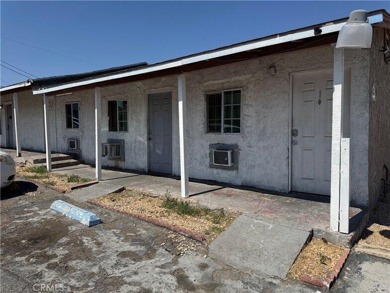 Primary Photo Of 924 E Main St, Barstow Hospitality For Sale