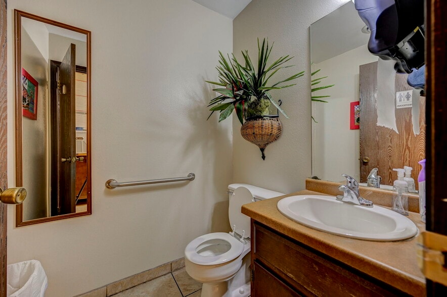 More Photos Of 311 W 24th St, Pueblo Office For Sale