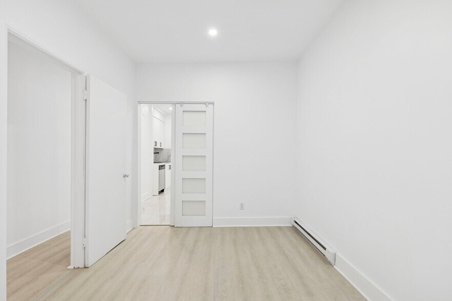 More Photos Of 5500-5510 Rue Cartier, Montréal Apartments For Sale