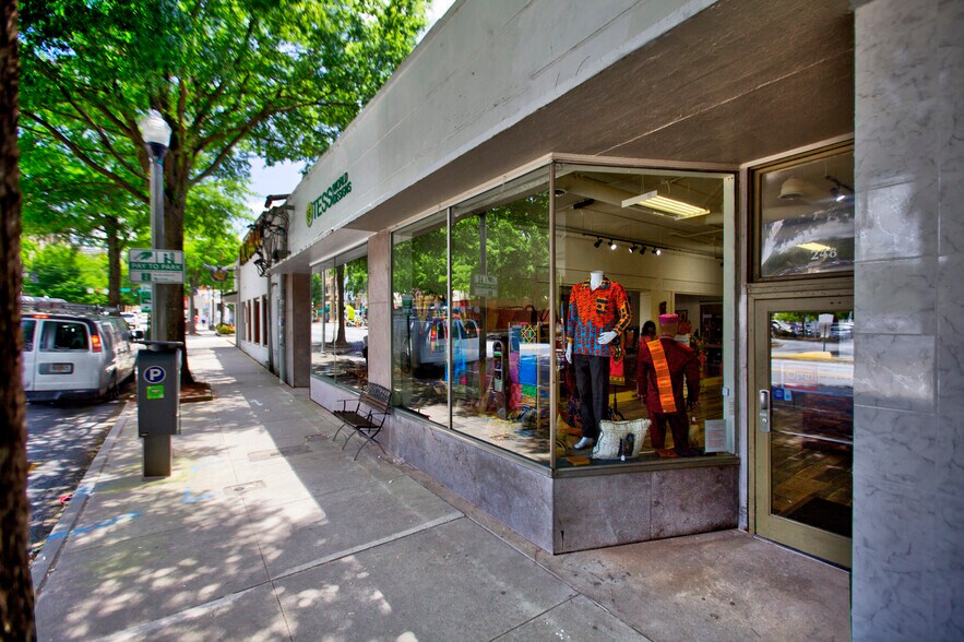 More Photos Of 246-254 W Ponce de Leon Ave, Decatur Storefront Retail Office For Lease