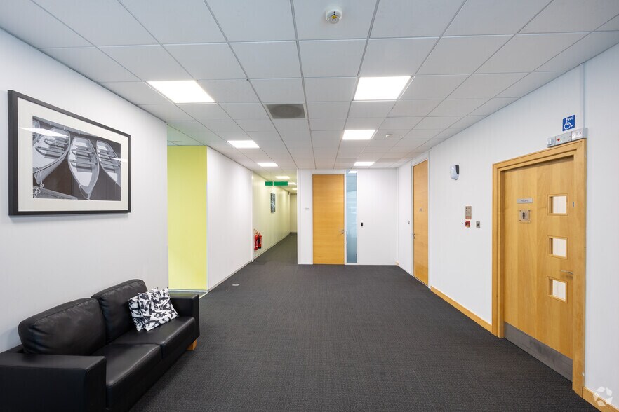 More Photos Of 200 Brook Dr, Reading Coworking Space