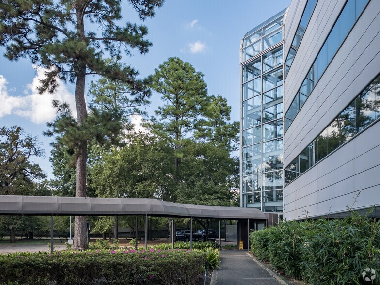 More Photos Of 20475 State Highway 249, Houston Office For Lease