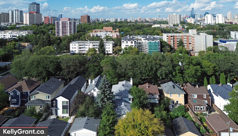 More Photos Of 10941 81 Av NW, Edmonton Dormitory For Sale