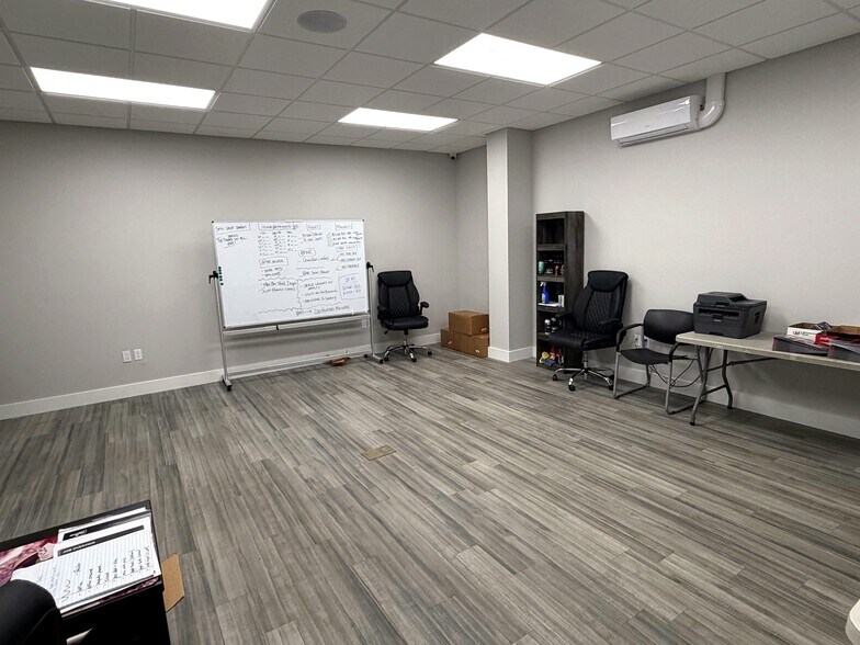 More Photos Of 4708 Lena Rd, Bradenton Warehouse For Sale
