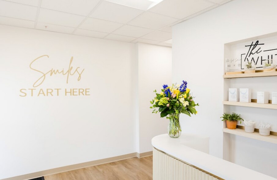 More Photos Of 13-17 Main St, Gray General Retail For Sale