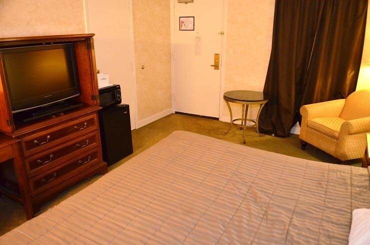 More Photos Of 2759 Mount Pleasant St, Burlington Hotel For Sale