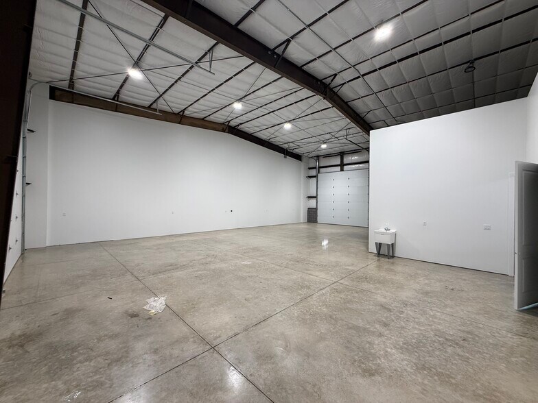 More Photos Of 41 Smelter Dr, Washington Warehouse For Lease