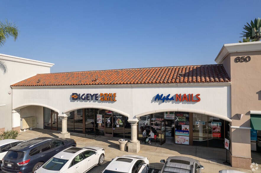 More Photos Of 600-732 N Rose Dr, Placentia General Retail For Lease