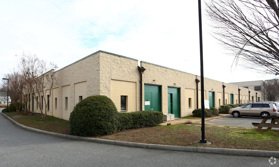 More Photos Of 620-632 Berkmar Cir, Charlottesville Medical For Sale