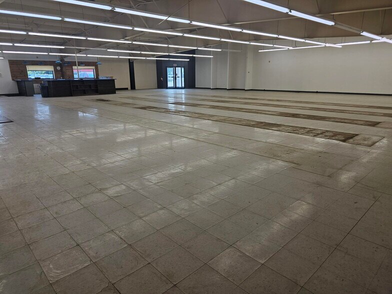 More Photos Of 804 N Union St, Mauston Freestanding For Lease