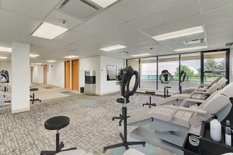 More Photos Of 4723 1st St SW, Calgary Office For Sale