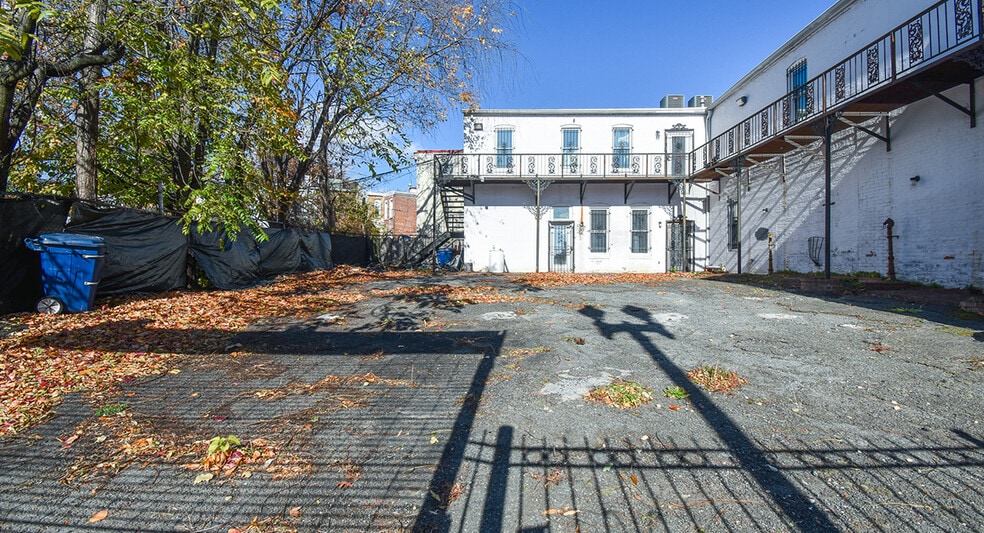 More Photos Of 920-922 M St SE, Washington Office For Sale