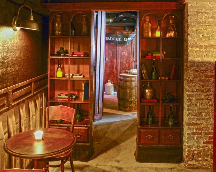 More Photos Of 304 S Wells St, Lake Geneva Hotel For Sale