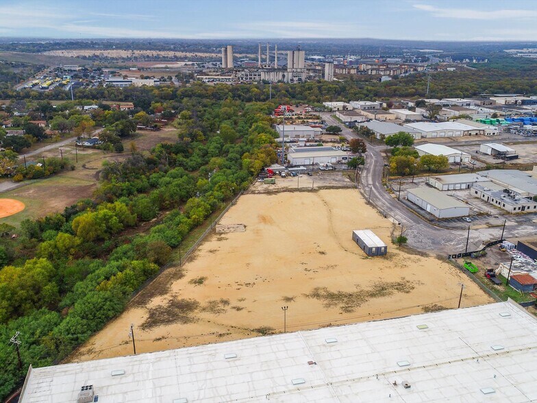 More Photos Of 9711 Cobb St, San Antonio Land For Lease