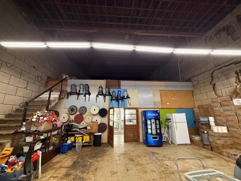 More Photos Of 109 E Main St, Andrews Specialty For Sale