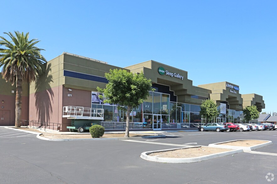 More Photos Of 21 E Shaw Ave, Fresno Unknown For Lease