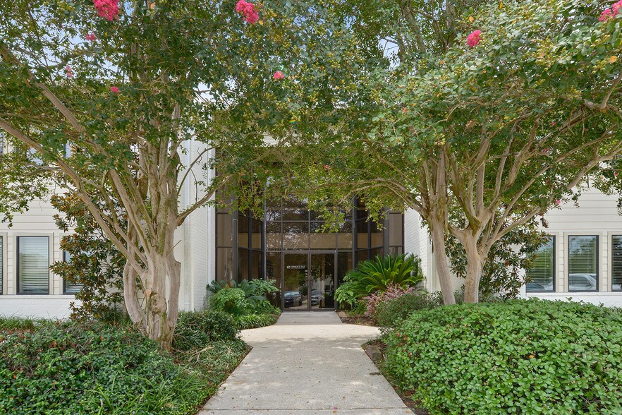 Primary Photo Of 2051 Silverside Dr, Baton Rouge Office For Sale