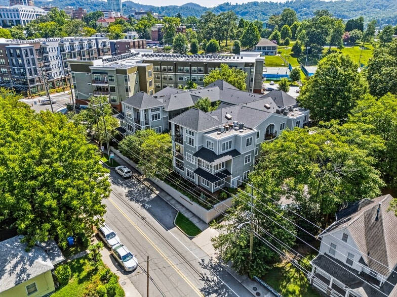More Photos Of 64 Clingman Ave, Asheville Office For Sale