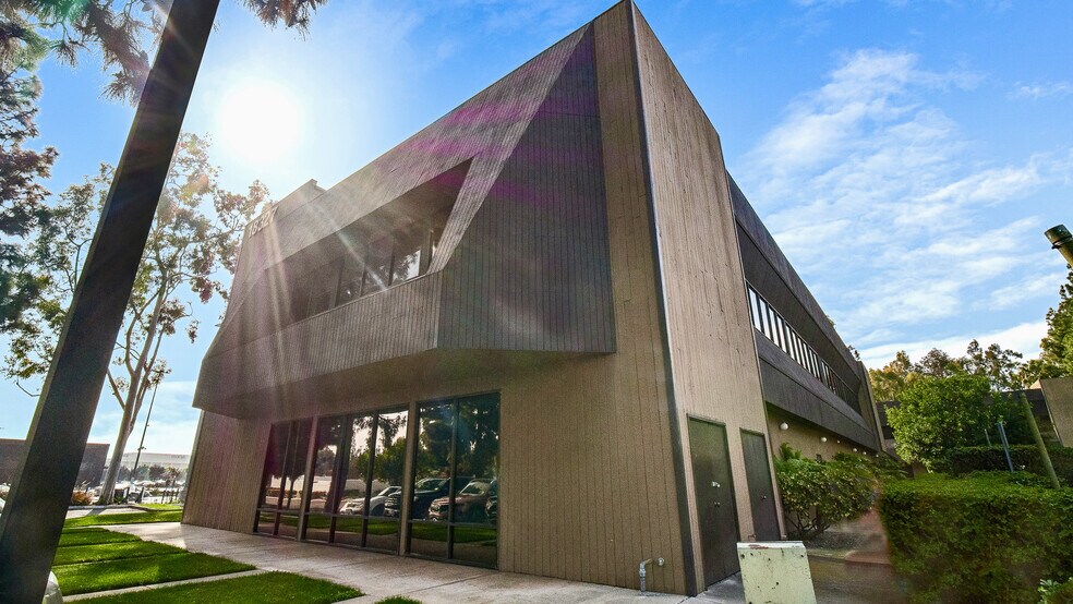 More Photos Of 18331 Gridley Rd, Cerritos Medical For Lease