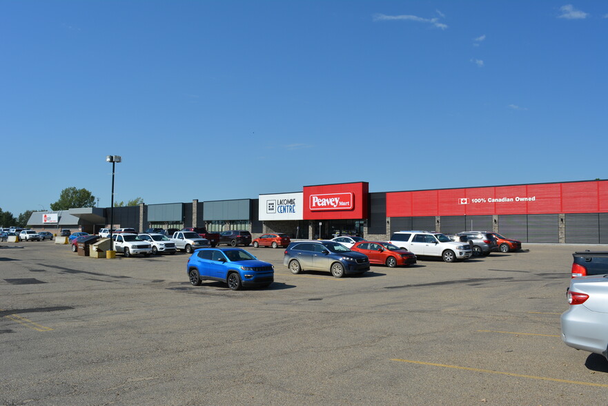 Primary Photo Of 5230 45 St, Lacombe General Retail For Lease