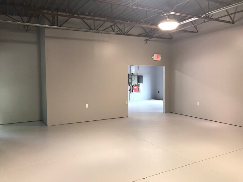 5153 Route 9W, Newburgh, NY 12550 Industrial For Lease