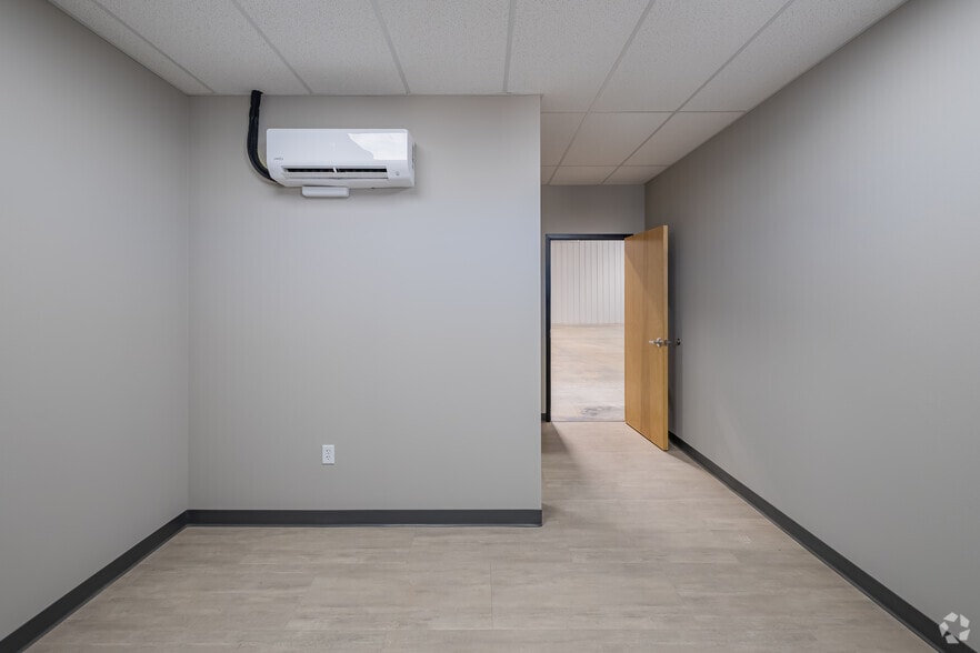 More Photos Of 20 N Rockwell Ave, Oklahoma City Unknown For Lease