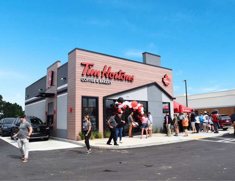 Primary Photo Of 6741 Veterans Pky, Columbus Supermarket For Sale