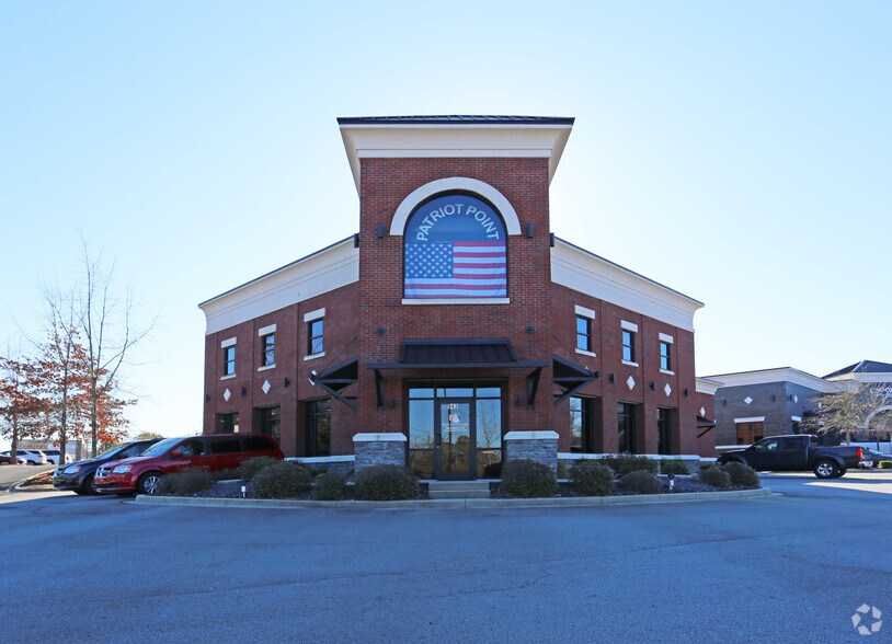 More Photos Of 943-945 E Main St, Lexington Office For Lease