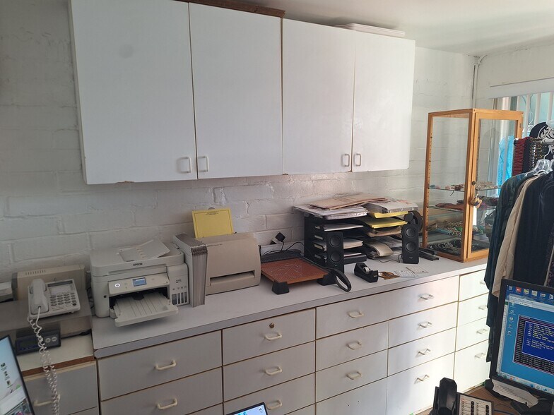 More Photos Of 1105 Camino del Mar, Del Mar Storefront Retail Residential For Lease