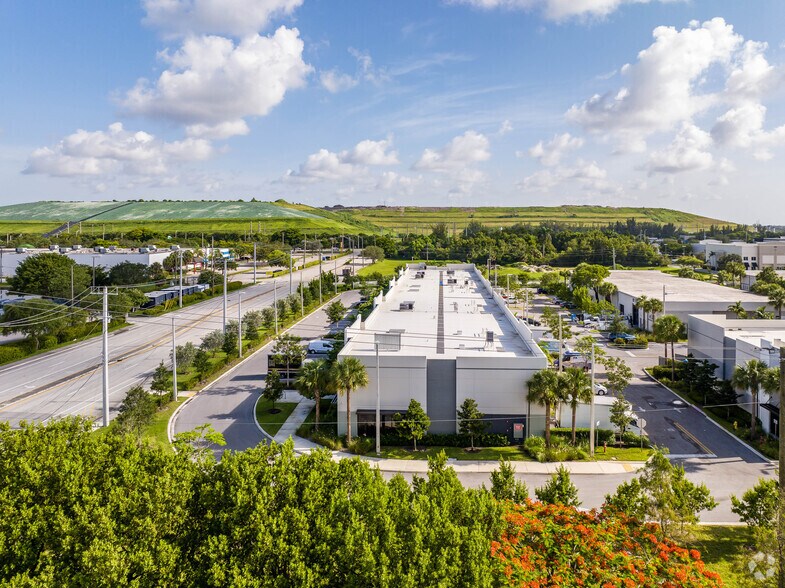 More Photos Of 3400 NW 27th Ave, Pompano Beach Light Distribution For Lease