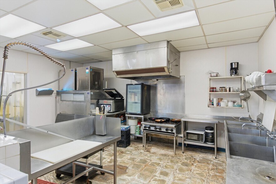 More Photos Of 1841 Richmond Ave, Houston Restaurant For Sale