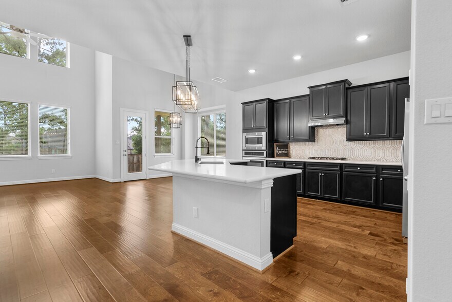 More Photos Of 135 Teralyn Grove Loop, Willis Specialty For Sale