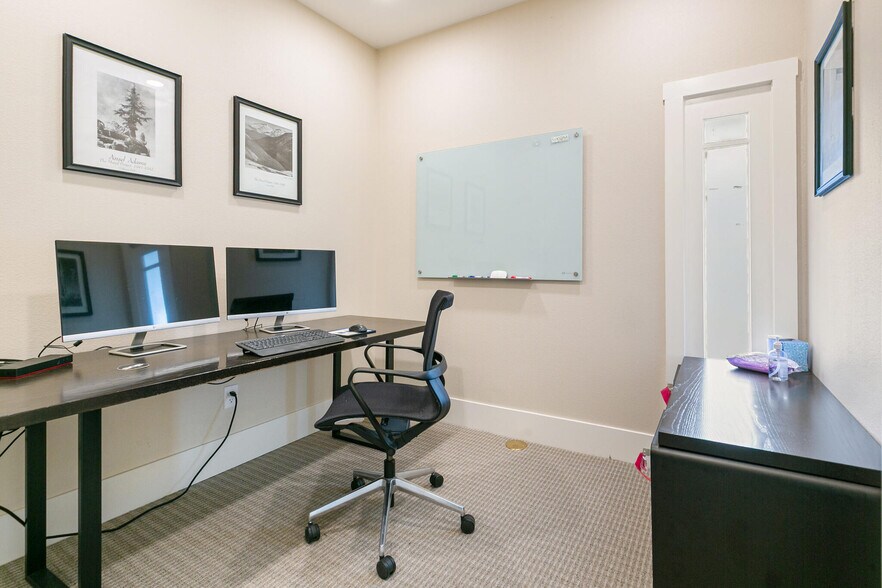 More Photos Of 1890 W Littleton Blvd, Littleton Office For Sale