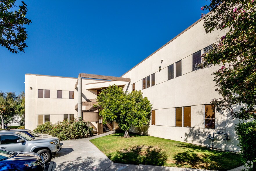 More Photos Of 1255 E Highland Ave, San Bernardino Office For Lease