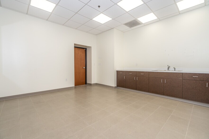 More Photos Of 1901-1923 Windsor Pl, Fort Worth Warehouse For Lease