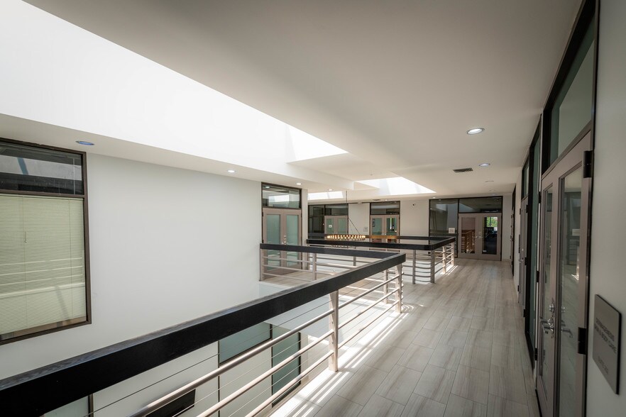 More Photos Of 1710 S Dairy Ashford Rd, Houston Office Residential For Lease