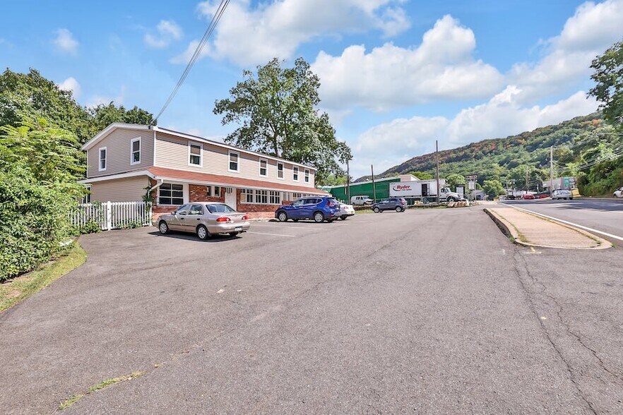 More Photos Of 234 Route 9w, Haverstraw Medical For Lease