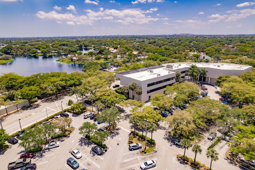More Photos Of 6625 Miami Lakes Dr, Miami Lakes Loft Creative Space For Lease